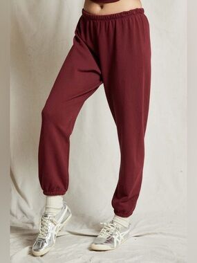 PERFECT WHITE TEE Johnny Easy Sweatpants French Terry Cranberry Size L